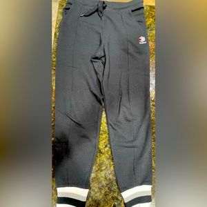 Ladies Size Small Reebok Sweatpants